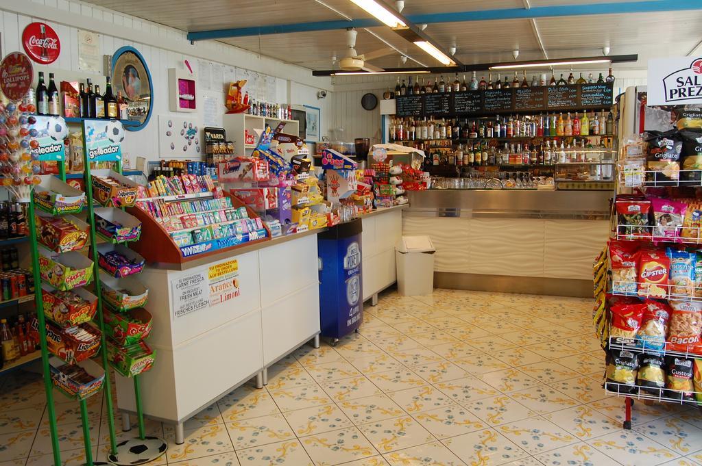 Marina Del Cantone