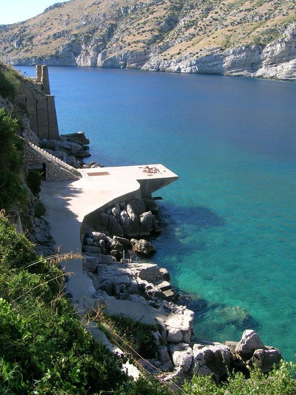 Marina Del Cantone Aparthotel